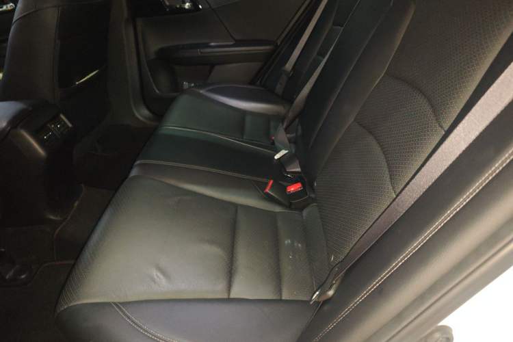 Used Honda Accord 2016 2.0L Elite Edition Interior 4
