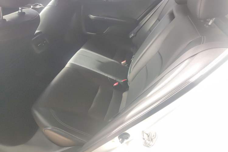Used Honda Accord 2016 2.0L Elite Edition Interior 4