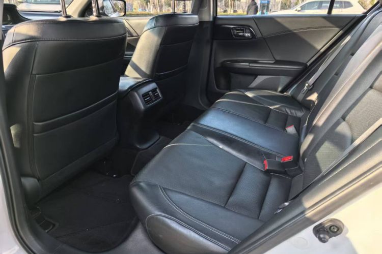 Used Honda Accord 2016 2.0L Elite Edition Interior 4
