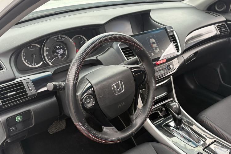Used Honda Accord 2016 2.0L Comfort Edition Interior 5