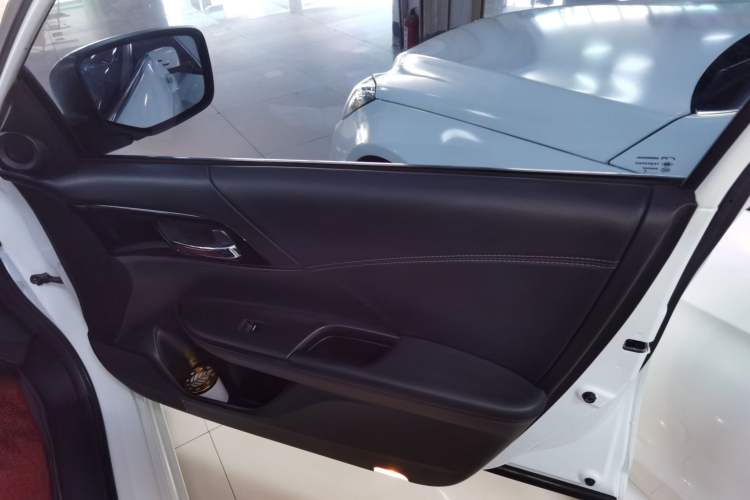 Used Honda Accord 2016 2.0L Elite Edition Interior 5