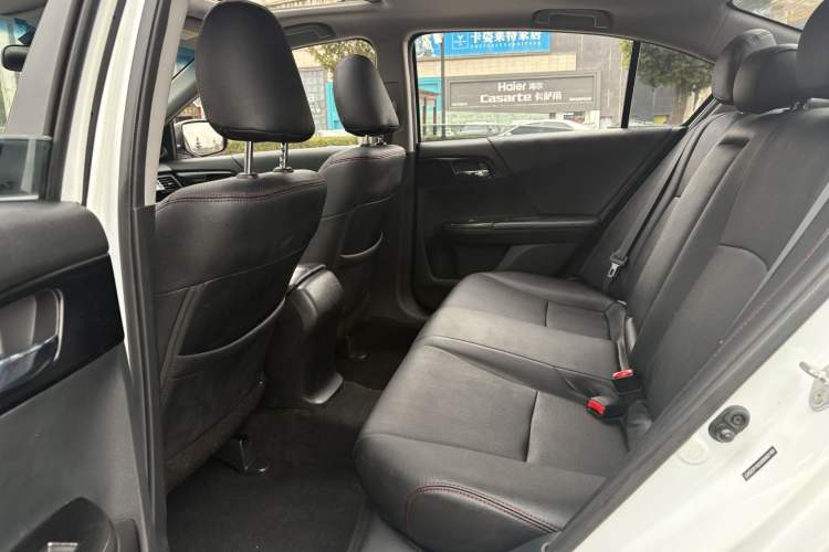 Used Honda Accord 2016 2.0L Comfort Edition Interior 8