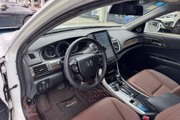 Used Honda Accord 2016 2.4L Prestige Edition Interior 9