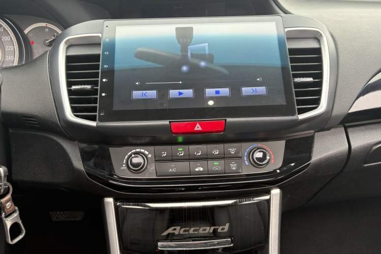 Used Honda Accord 2016 2.0L Comfort Edition Interior 9