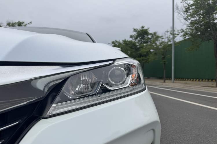 Used Honda Accord 2016 2.0L Comfort Edition Left Front Headlight