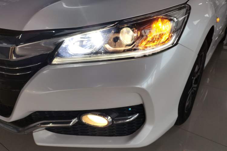 Used Honda Accord 2016 2.0L Comfort Edition Left Front Headlight