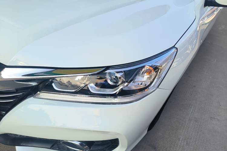 Used Honda Accord 2016 2.0L Comfort Edition Left Front Headlight