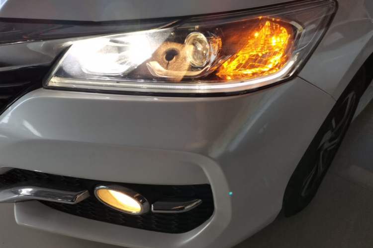 Used Honda Accord 2016 2.0L Comfort Edition Left Front Headlight