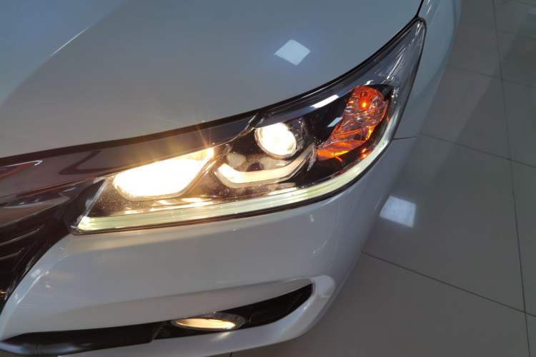Used Honda Accord 2016 2.0L Elite Edition Left Front Headlight