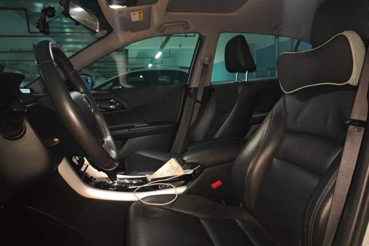 Used Honda Accord 2016 2.0L Elite Edition Left Front Seat