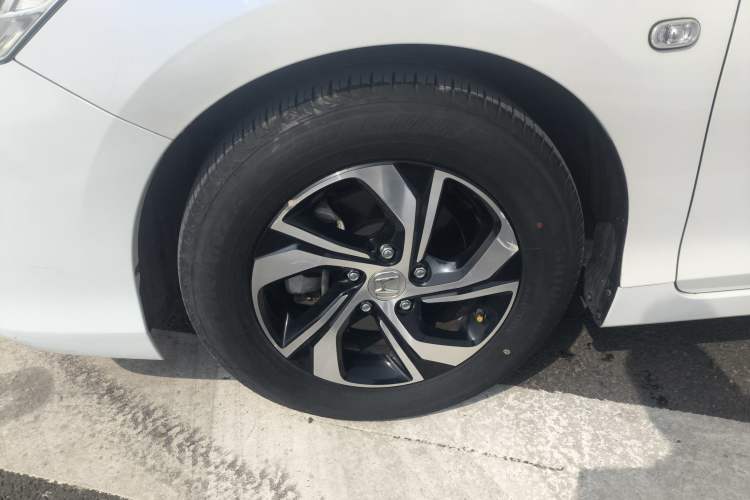 Used Honda Accord 2016 2.0L Comfort Edition Left Front Wheel Hub