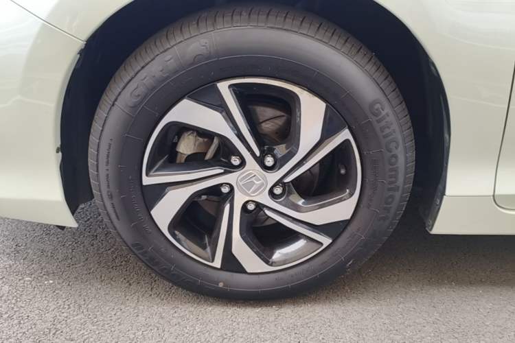 Used Honda Accord 2016 2.0L Comfort Edition Left Front Wheel Hub