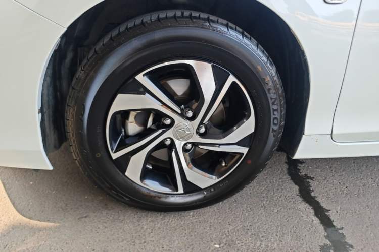 Used Honda Accord 2016 2.0L Comfort Edition Left Front Wheel Hub