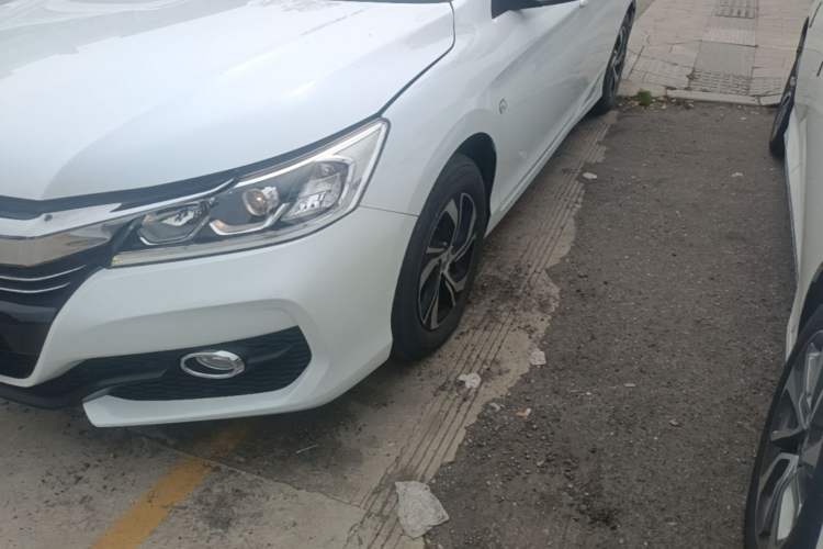 Used Honda Accord 2016 2.0L Comfort Edition Left Front Wheel Hub