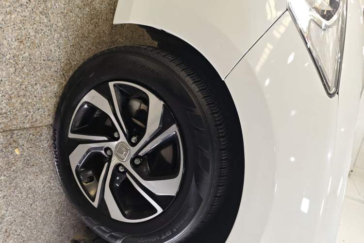 Used Honda Accord 2016 2.0L Elite Edition Left Front Wheel Hub