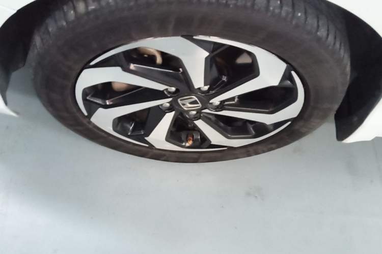 Used Honda Accord 2016 2.4L Comfort Edition Left Front Wheel Hub