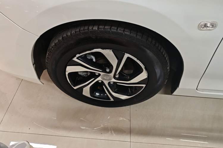 Used Honda Accord 2016 2.0L Comfort Edition Left Front Wheel Hub