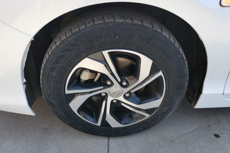 Used Honda Accord 2016 2.0L Comfort Edition Left Front Wheel Hub