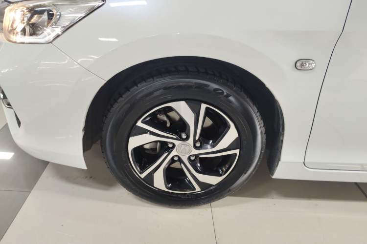 Used Honda Accord 2016 2.0L Comfort Edition Left Front Wheel Hub