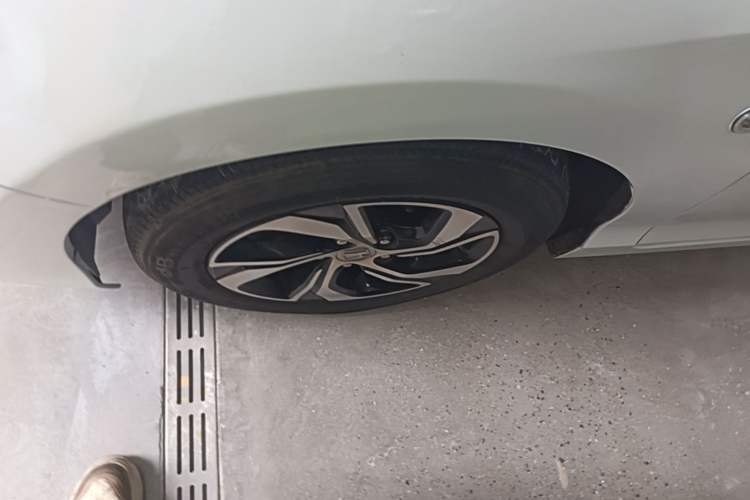 Used Honda Accord 2016 2.0L Elite Edition Left Front Wheel Hub