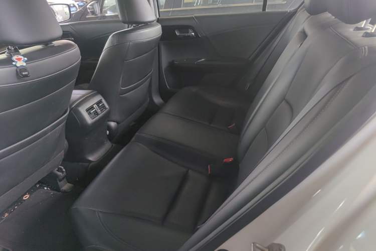 Used Honda Accord 2016 2.0L Elite Edition Left Rear Seat