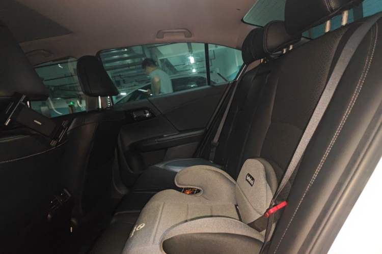 Used Honda Accord 2016 2.0L Elite Edition Left Rear Seat