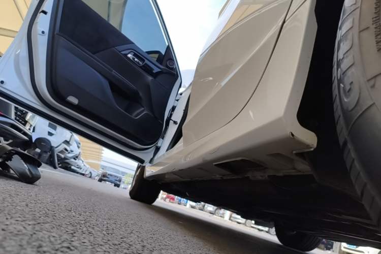 Used Honda Accord 2016 2.0L Comfort Edition Left Side Sill