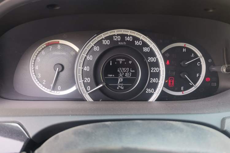 Used Honda Accord 2016 2.0L Comfort Edition Odometer Close Up