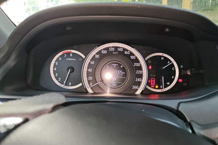Used Honda Accord 2016 2.0L Comfort Edition Odometer Close Up