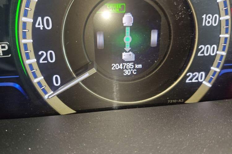 Used Honda Accord 2016 Hybrid 2.0L Sharp Edition Odometer Close Up
