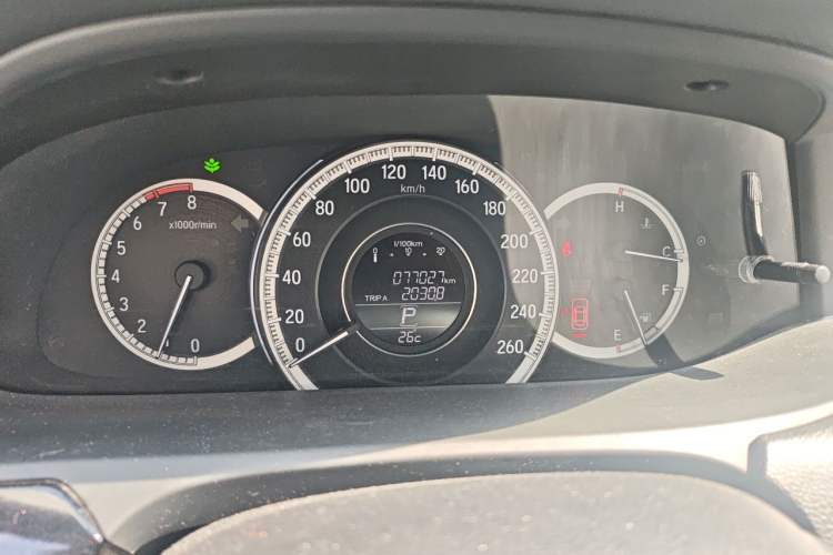 Used Honda Accord 2016 2.0L Comfort Edition Odometer Close Up