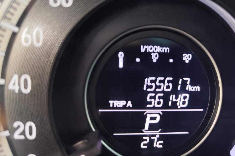Used Honda Accord 2016 2.0L Comfort Edition Odometer Close Up