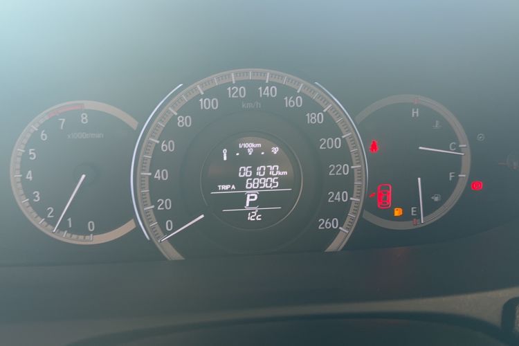 Used Honda Accord 2016 2.0L Elite Edition Odometer Close Up