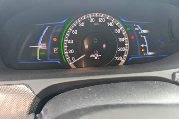 Used Honda Accord 2016 Hybrid 2.0L Sharp Edition Odometer Close Up