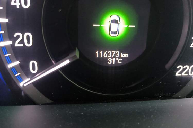 Used Honda Accord 2016 Hybrid 2.0L Sharp Edition Odometer Close Up