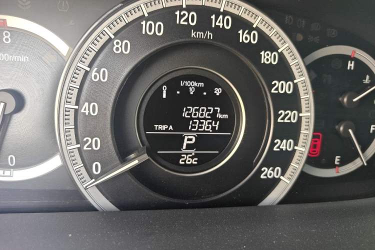Used Honda Accord 2016 2.0L Elite Edition Odometer Close Up