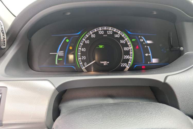Used Honda Accord 2016 Hybrid 2.0L Rui Ling Edition Odometer Close Up