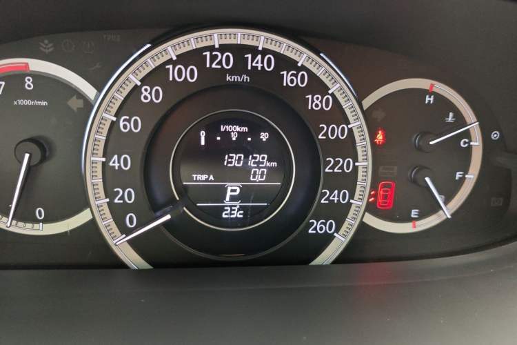 Used Honda Accord 2016 2.4L EX New Year Limited Edition Special Package Odometer Close Up
