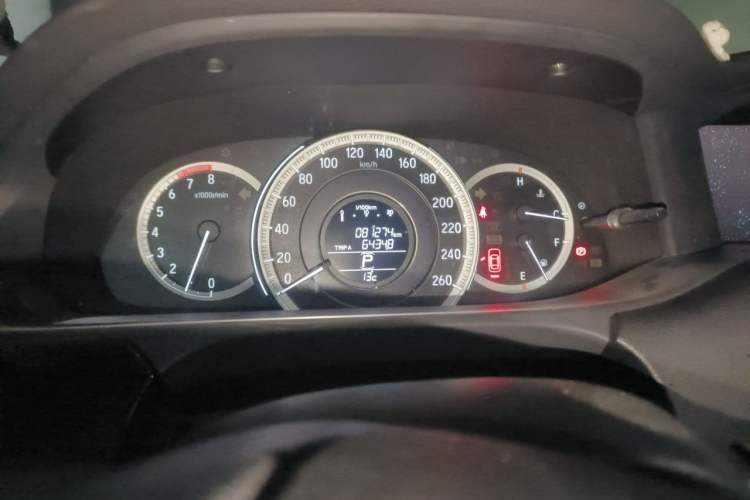 Used Honda Accord 2016 2.0L Comfort Edition Odometer Close Up