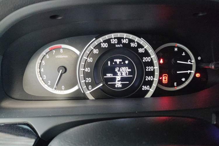 Used Honda Accord 2016 2.0L Elite Edition Odometer Close Up
