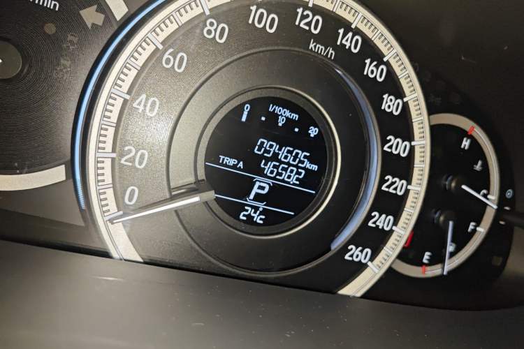 Used Honda Accord 2016 2.0L Elite Edition Odometer Close Up