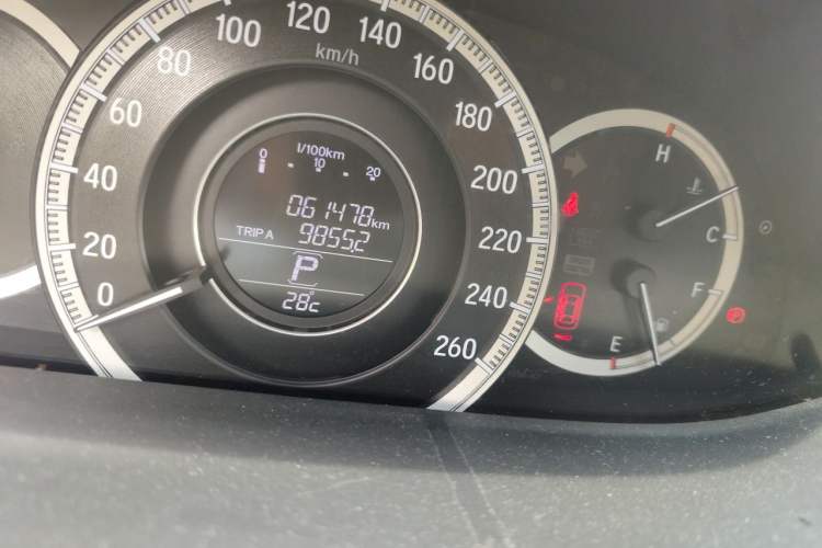 Used Honda Accord 2016 2.0L Elite Edition Odometer Close Up