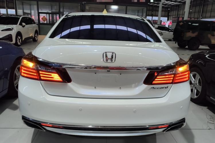 Used Honda Accord 2016 2.0L Comfort Edition Rear