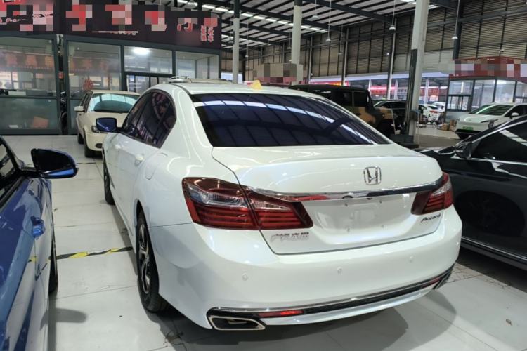 Used Honda Accord 2016 2.0L Comfort Edition Rear Left 45 Deg