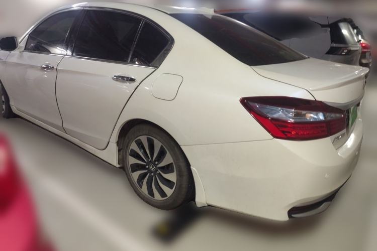 Used Honda Accord 2016 Hybrid 2.0L Sharp Edition Rear Left 45 Deg