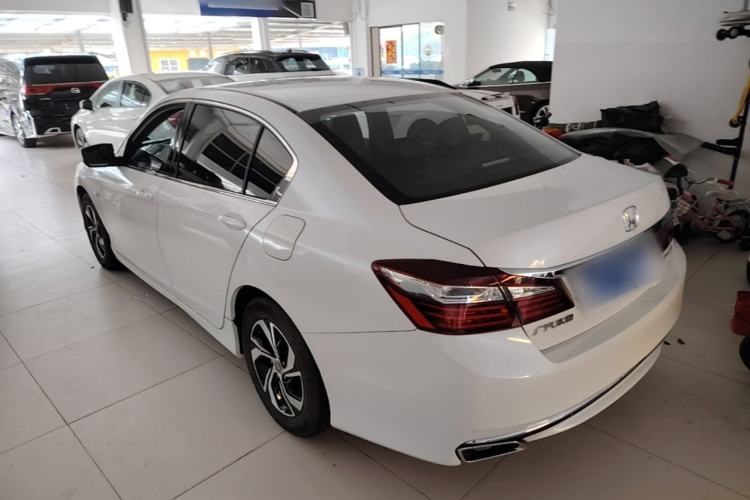 Used Honda Accord 2016 2.0L Comfort Edition Rear Left 45 Deg