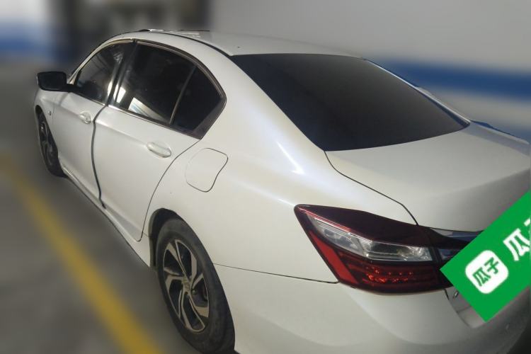 Used Honda Accord 2016 2.0L Comfort Edition Rear Left 45 Deg