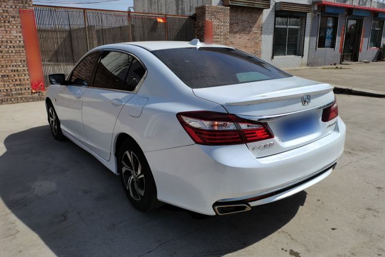 Used Honda Accord 2016 2.0L Comfort Edition Rear Left 45 Deg