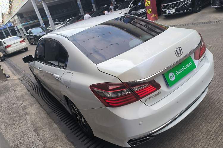 Used Honda Accord 2016 2.0L Comfort Edition Rear Left 45 Deg