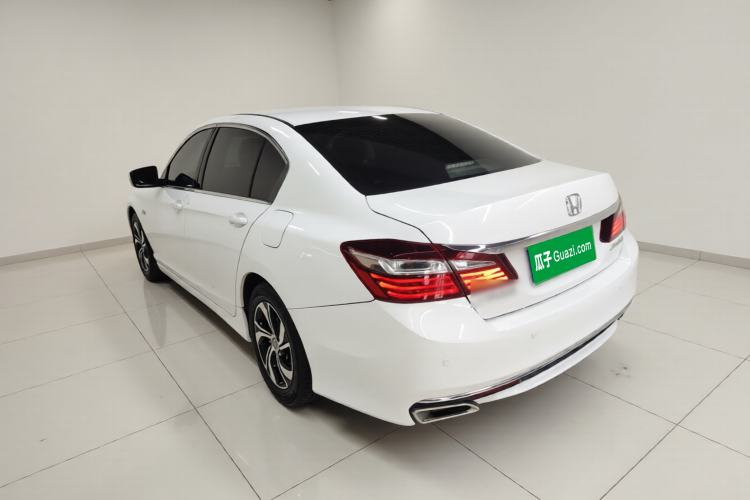 Used Honda Accord 2016 2.0L Comfort Edition Rear Left 45 Deg